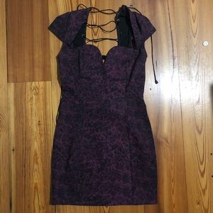 Sweetheart neck bodycon minidress lace up back obo